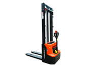 诺力 全电动堆高车天罡