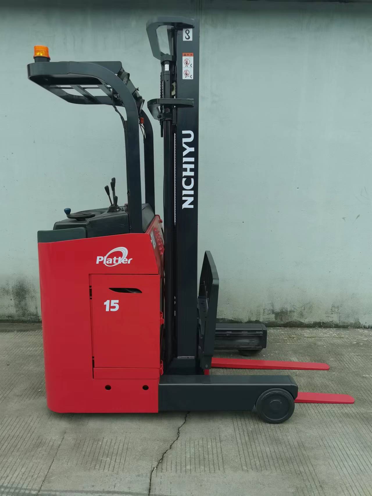 力至优前移式二手叉车&mdash;1.5吨