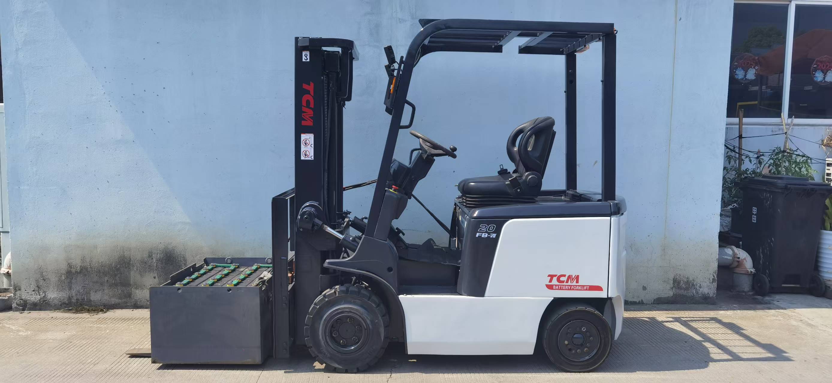 TCM电动平衡重式叉车——2吨